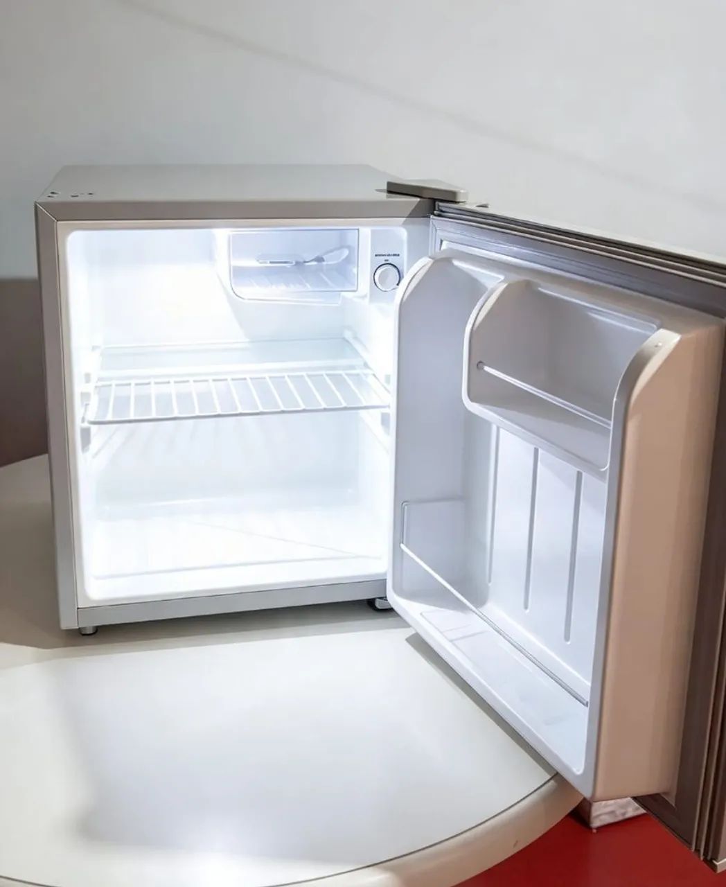 Vendo frigobar 48L - Foto 2