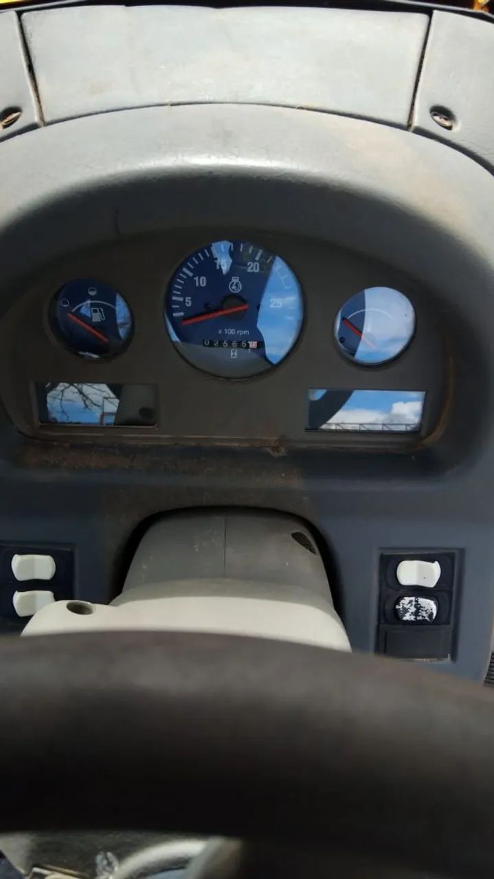 Trator VALTRA BM 110 4x4 - Foto 5