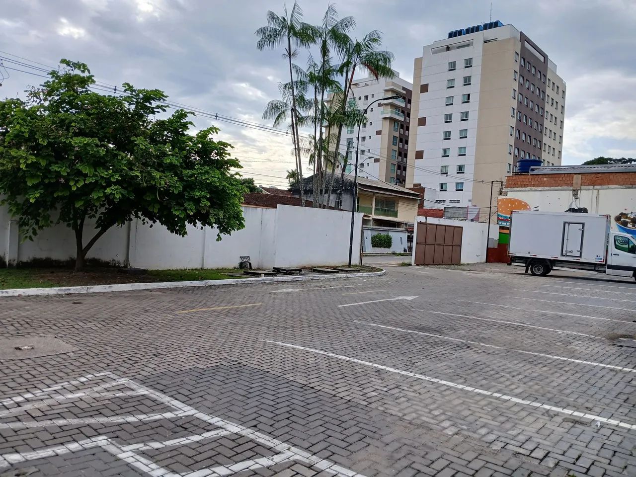 Aluga- se Sala Comercia Djama Batista 200m2 Creci-Am 6789  * - Foto 2