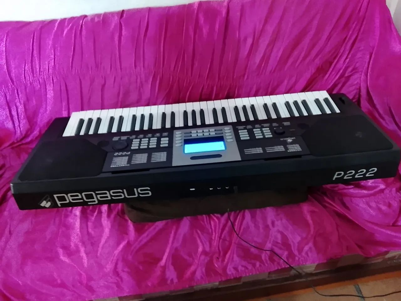 Teclado.   Pegasus.   - Foto 3