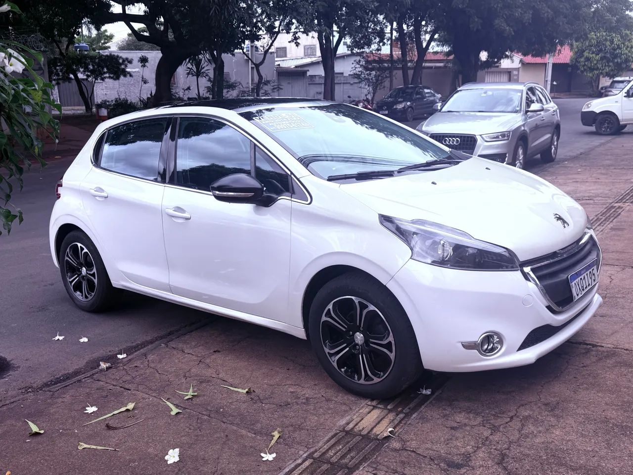 Peugeot 208 2014