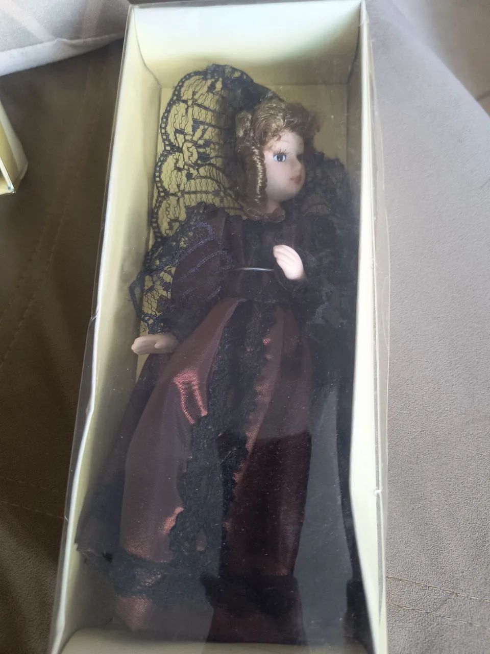 Boneca de porcelana colecionaveis