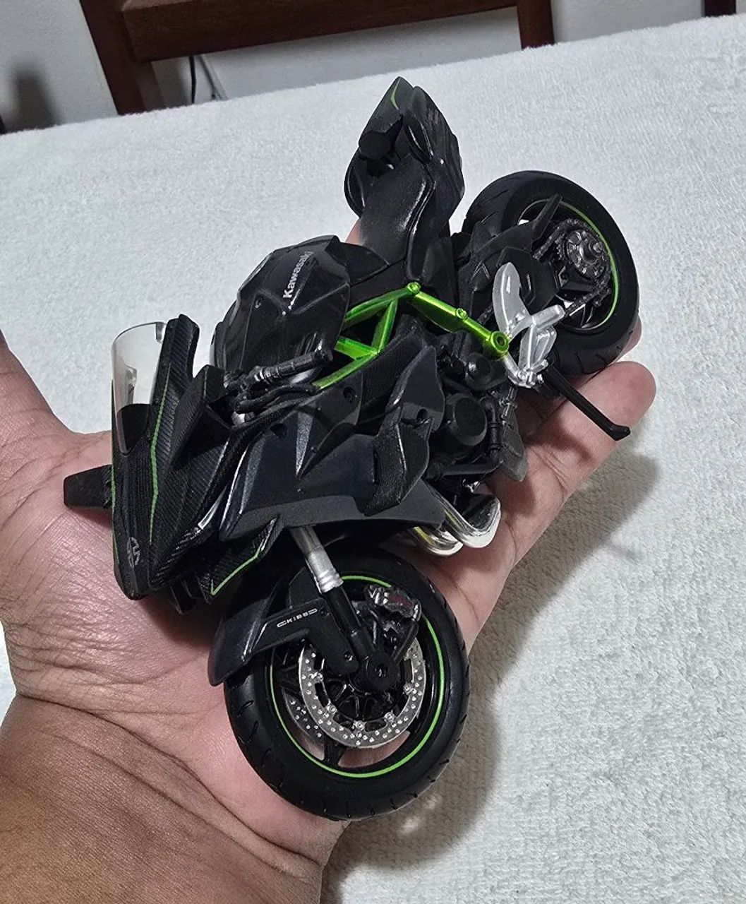Moto miniatura Kawasaki Ninja H2R  - Foto 2