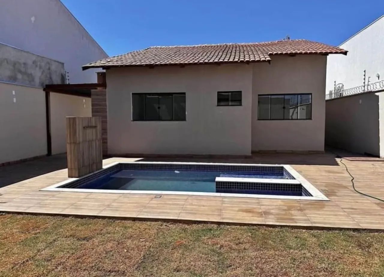 Casa com piscina 