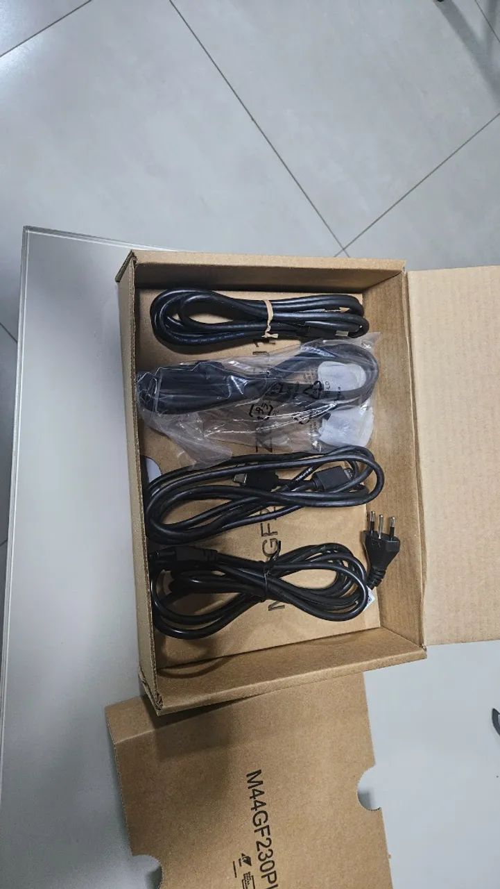 Monitor AOC Agon 32 FullHD 165hz - Foto 5