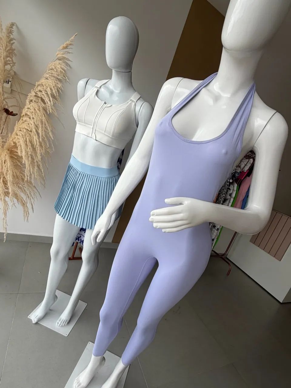 Vendo uma loja de roupa já montada. Próximo a bola do manoa.  - Foto 2