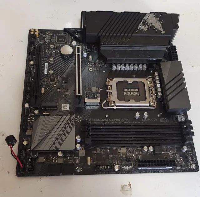 Placa Mãe Gigabyte B660M Aorus PRO LGA 1700 DDR4 - Foto 2