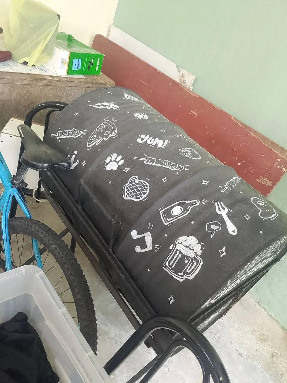 VENDO CHURRASQUEIRA A CARVÃO  - Foto 2
