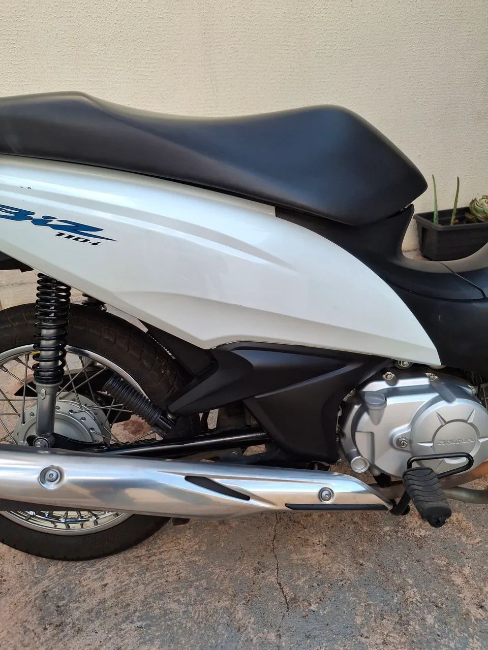 Bis 110 2021 Nova,13500 km originais - Foto 5