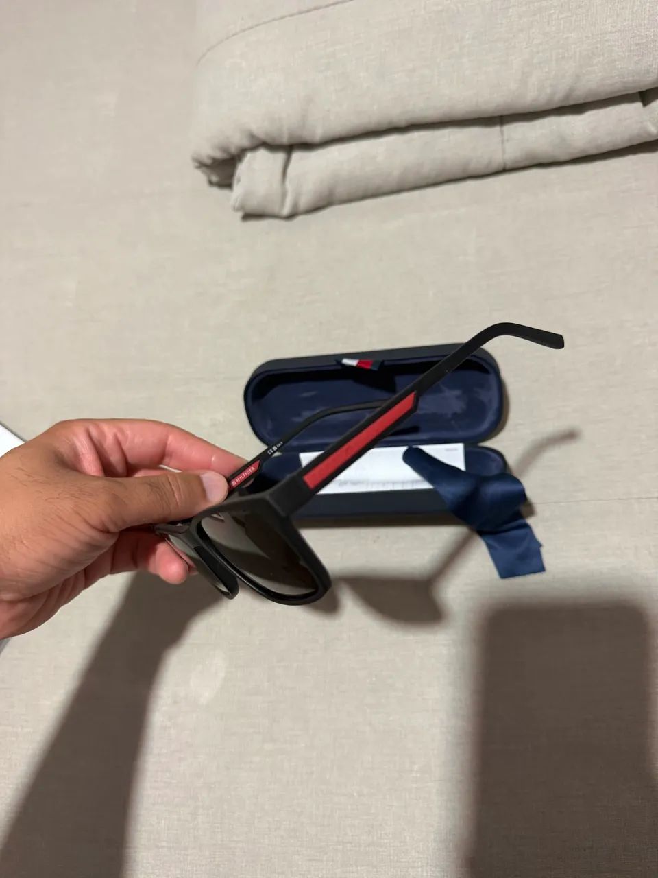 Óculos de sol Tommy Hilfiger original  - Foto 2