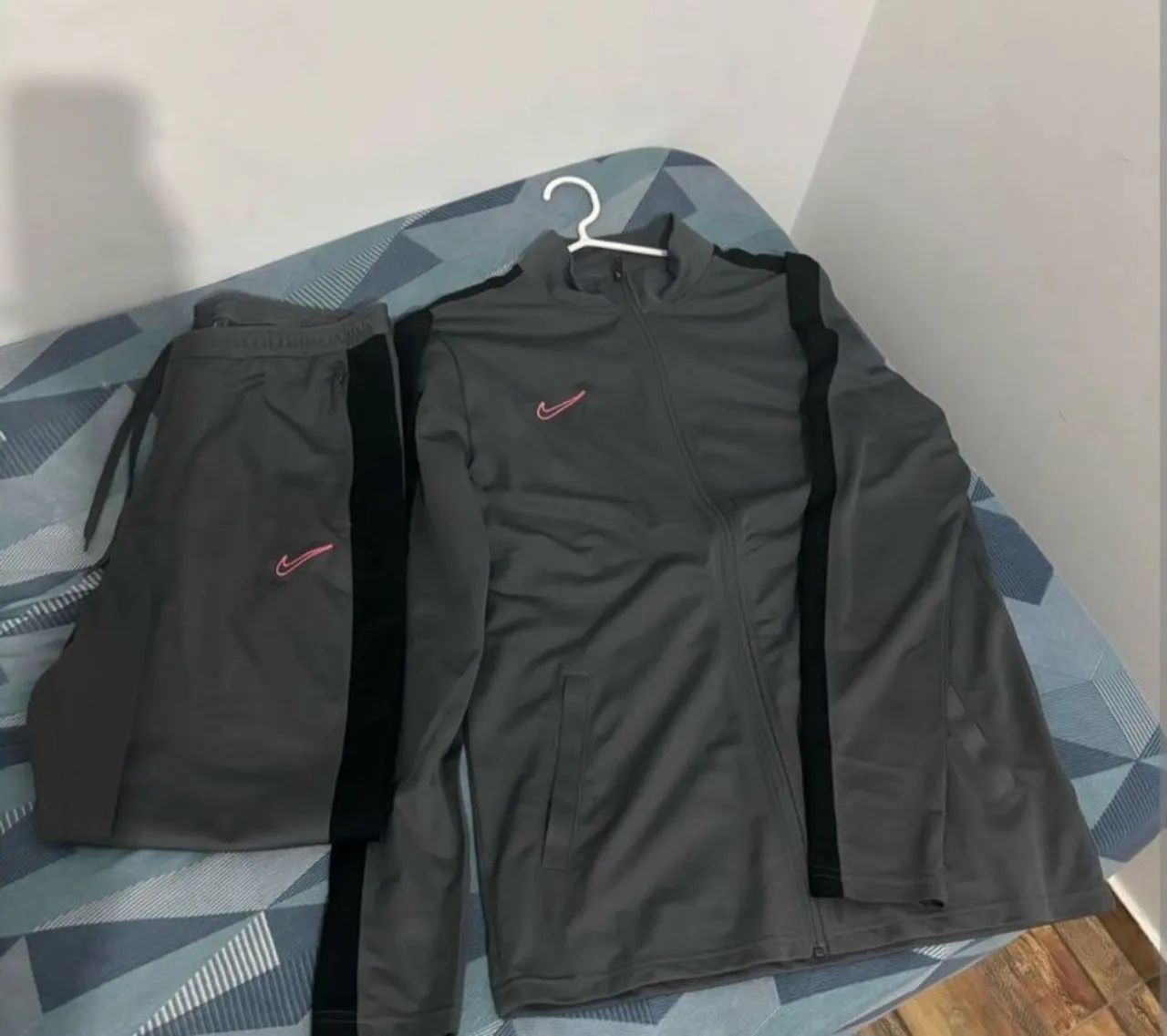 NIKE CHUMBO 