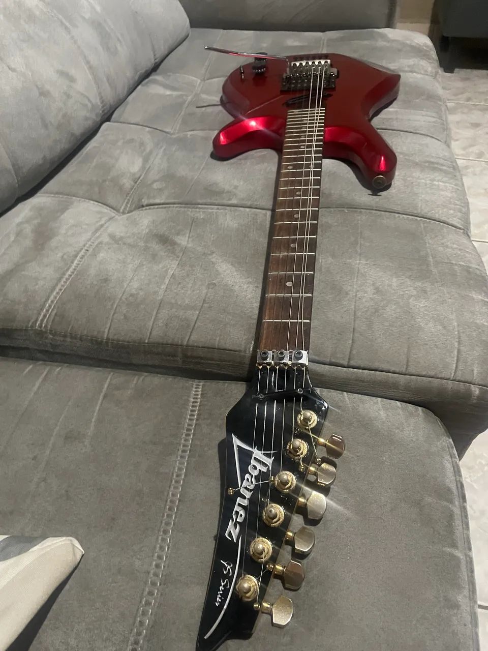Guitarra com floyd rose ibanez  - Foto 5