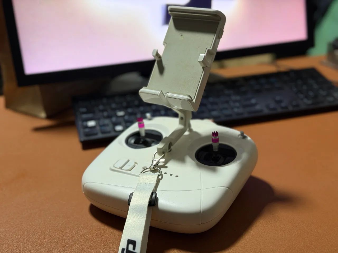 DRONE DJI PHANTOM 3 COM CÂMERA 4K ? KIT COMPLETO!  - Foto 3