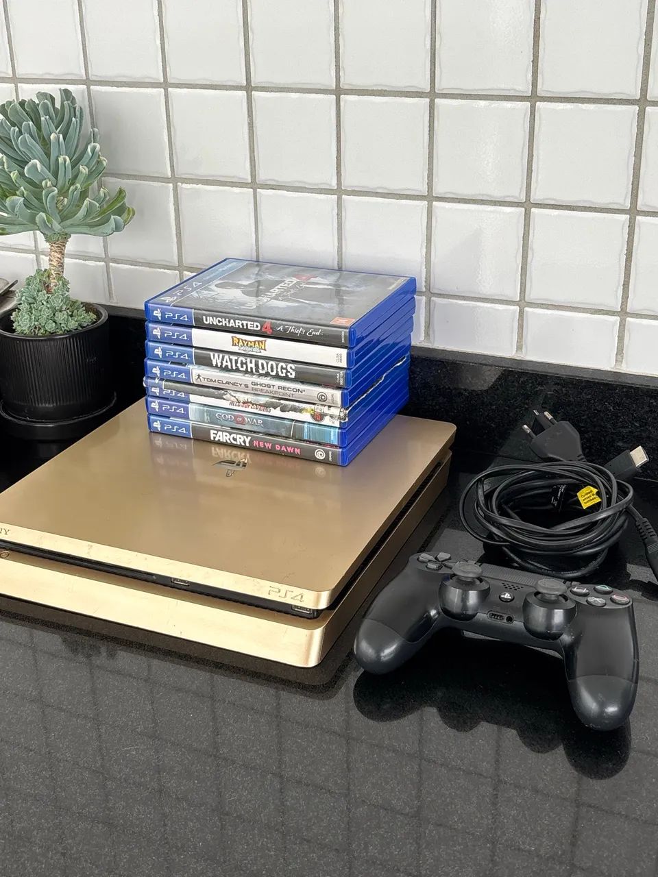 PS4 Slim Dourado 