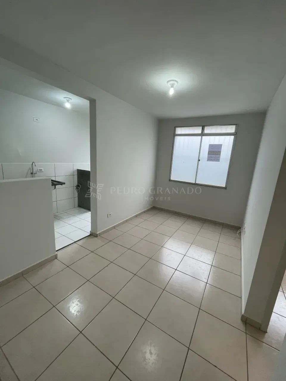 Apartamento 02 Dormitórios - Zona 06