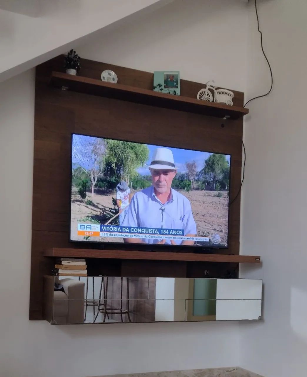 Painel Para Tv de 75 Polegadas  - Foto 2