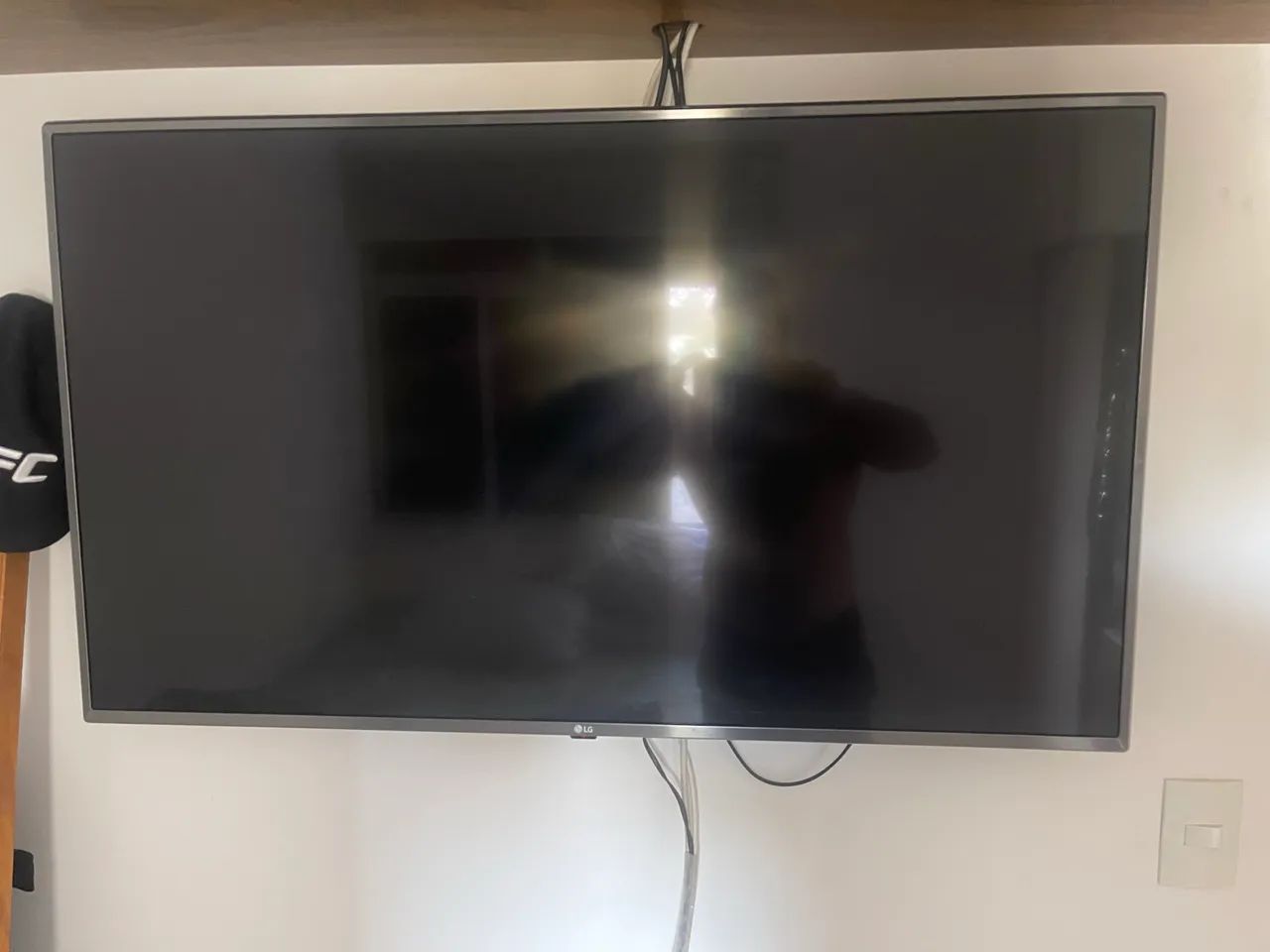 Tv smart LG, modelo UJ6565