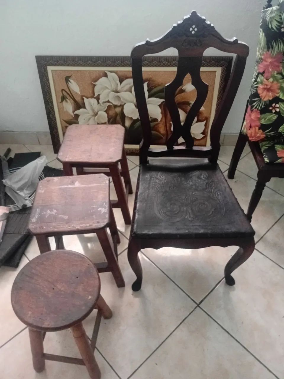 Vendo 2 cadeiras  e 2 almofadas - Foto 3