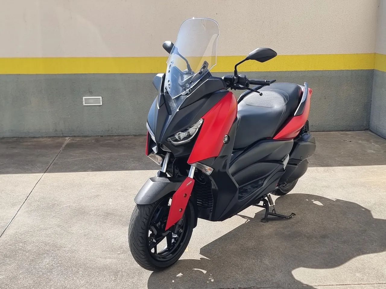 Yamaha XMAX 250