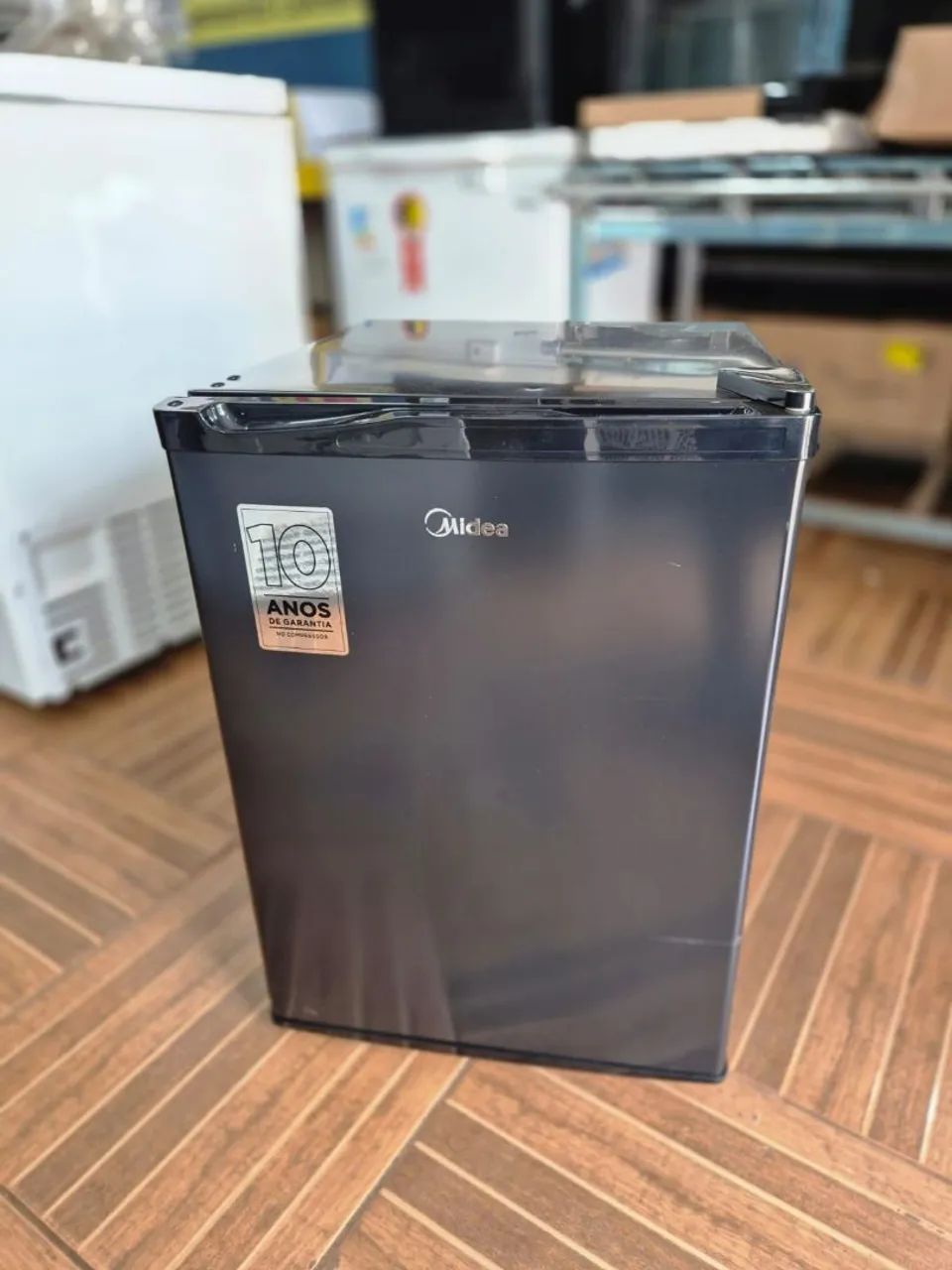 Frigobar Midea 67 litros