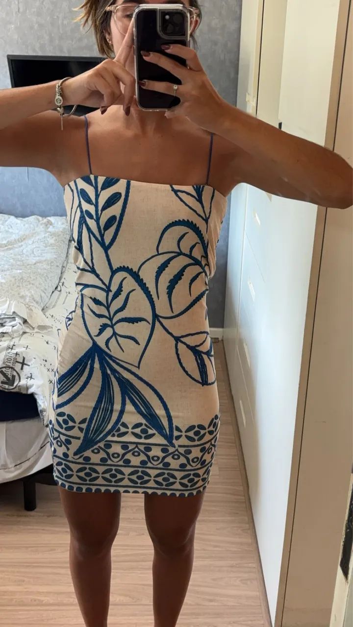 vestido curto estampado com forro, usado 1 vez