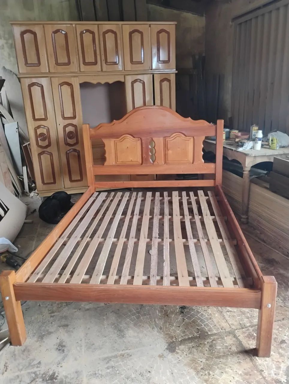 Vendo cama de madeira casal - Foto 3