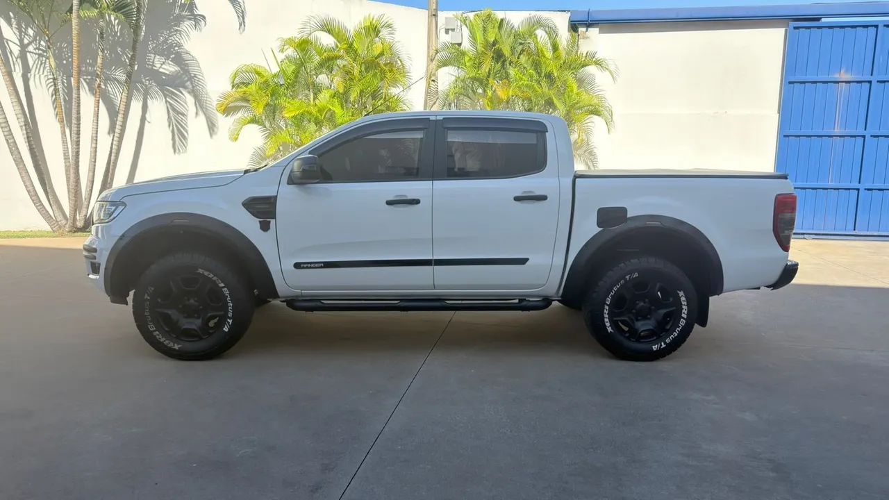 Ford Ranger XLT 2.5 16V 4X2 CD Flex 2017 - Foto 2