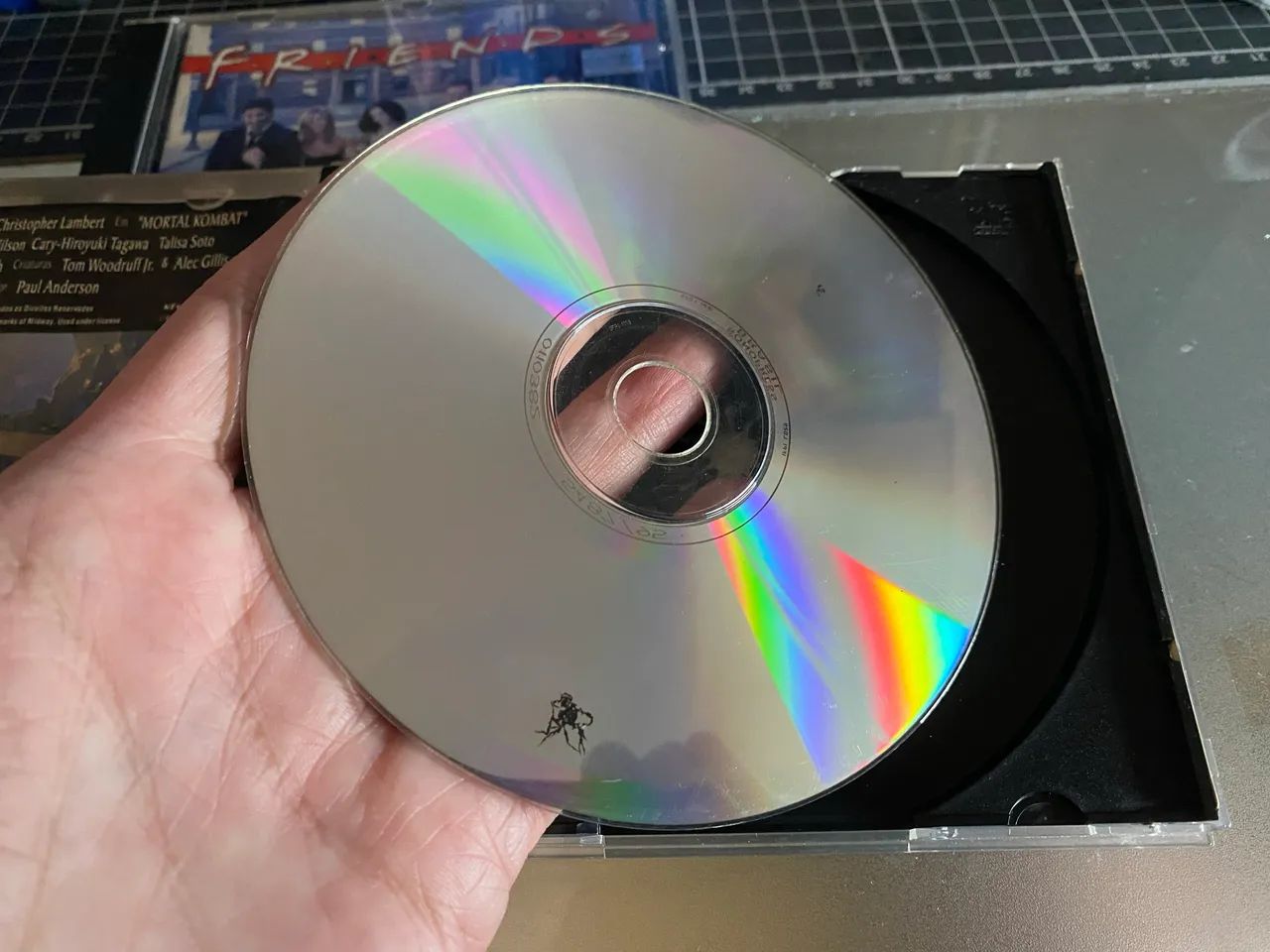 CD trilha sonora Mortal Kombat + brindes  - Foto 4