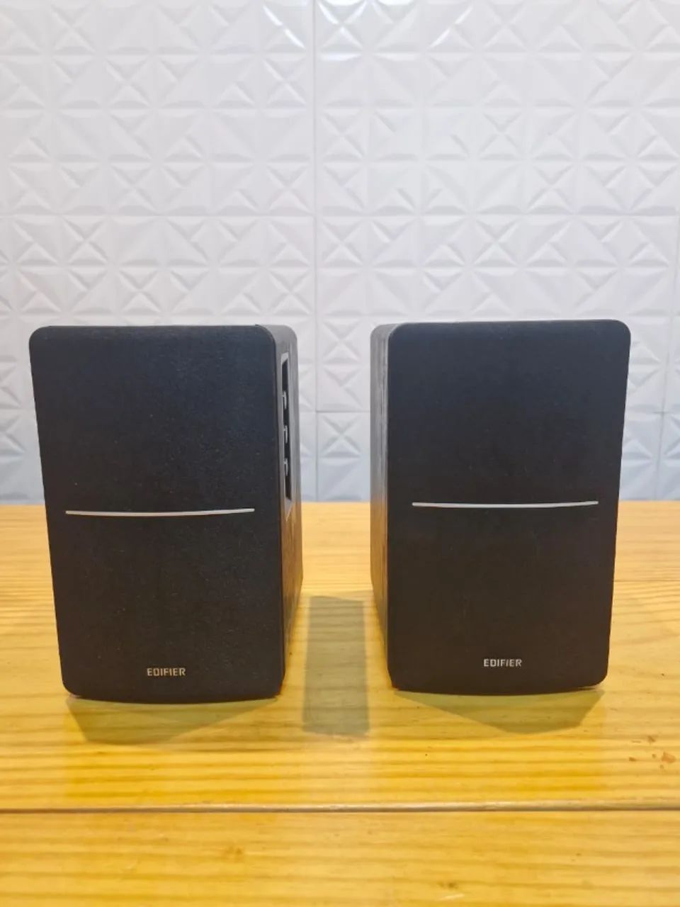 Monitor Edifier RT1280DB cor preta