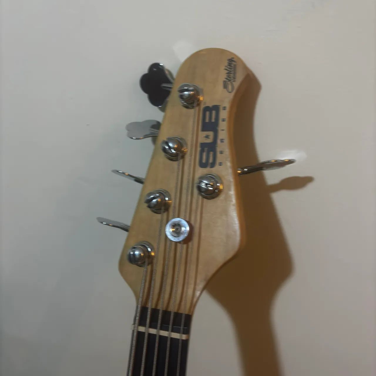 Baixo Sub Sterling 5c - Cap e circuito Seymour Duncan - Foto 4
