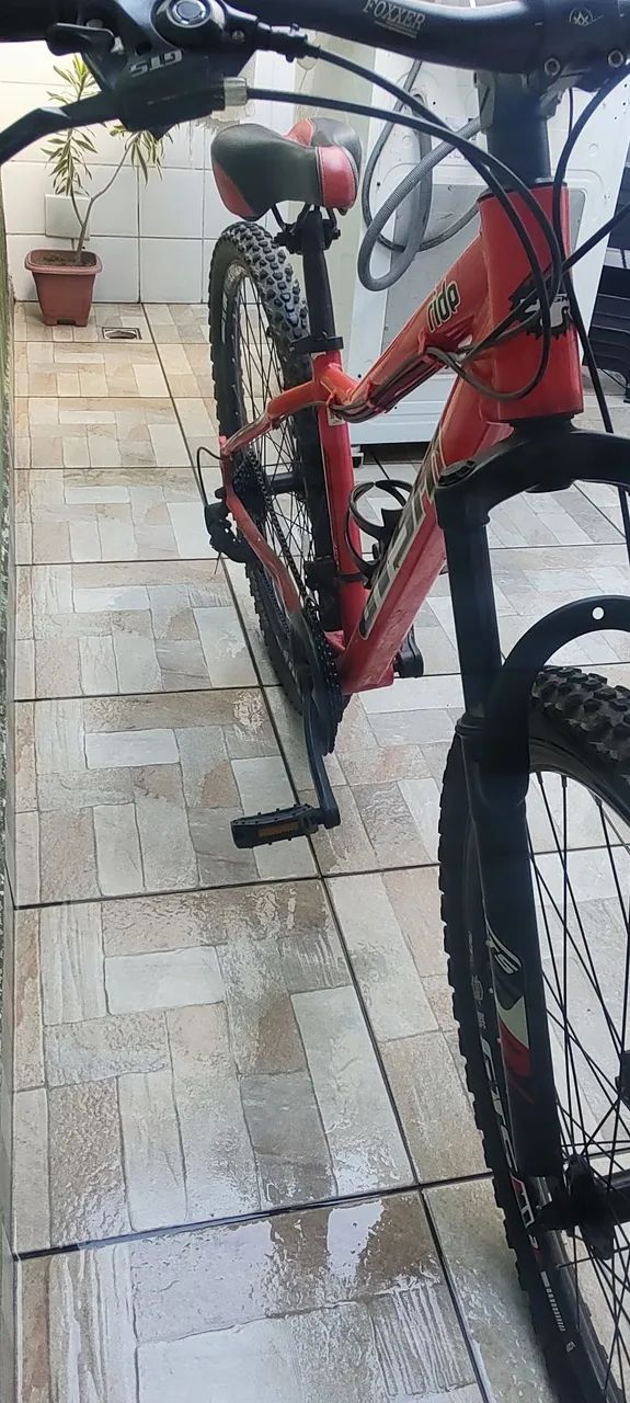 Vendo bicicleta top pouco usada - Foto 5