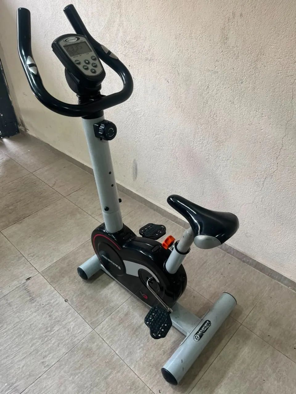 Bicicleta Ergométrica Movement V3 - Seminova - Foto 2