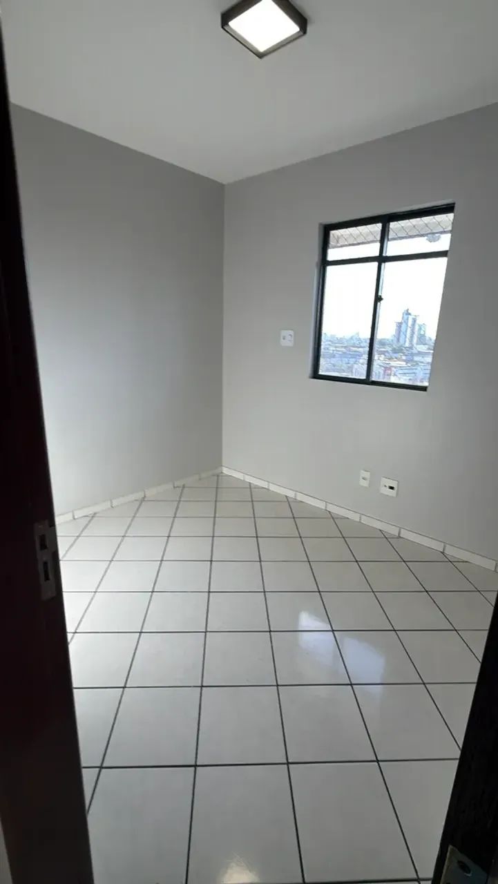 Apartamento com 95 metros ( 3 quartos e dependencia de empregada) - Foto 4