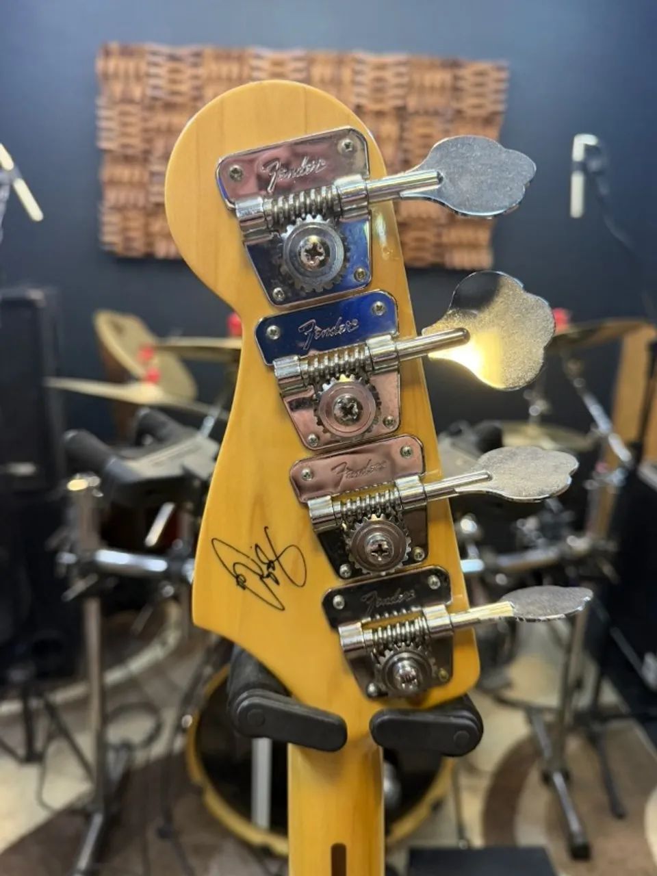 fender jazz bass japan