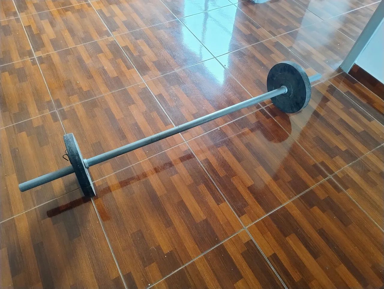 02 HALTERES 10KG + BARRA