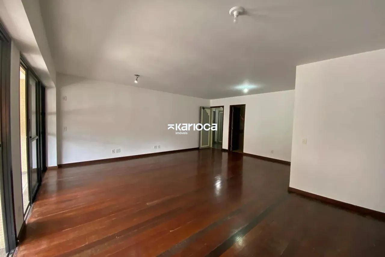 Espaçoso 2 quartos sendo 1 suíte no Leblon - Foto 3