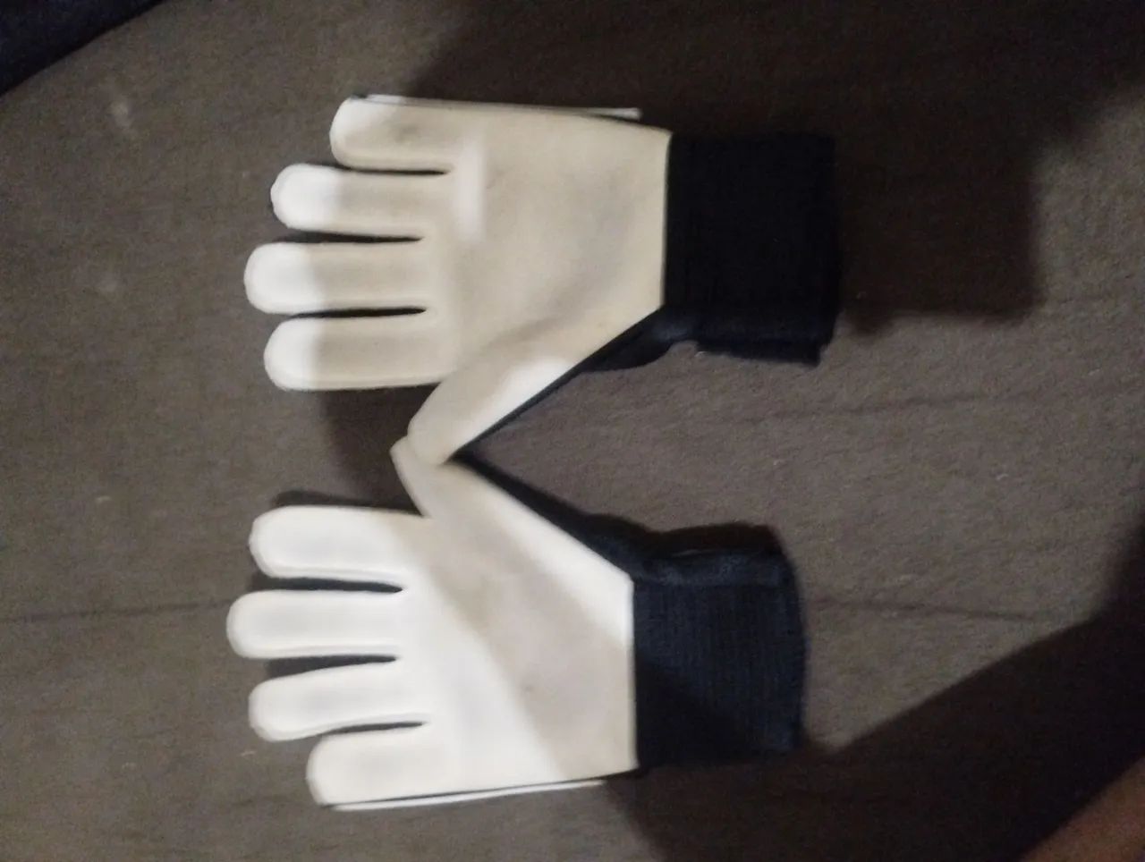 Luva de goleiro infantil  - Foto 2