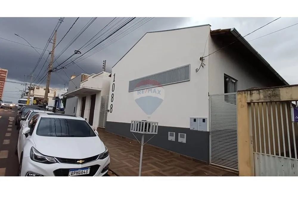 Casa À Venda No Centro, Com Ótima Localização No Centro De Ituiutaba/MG - Foto 4