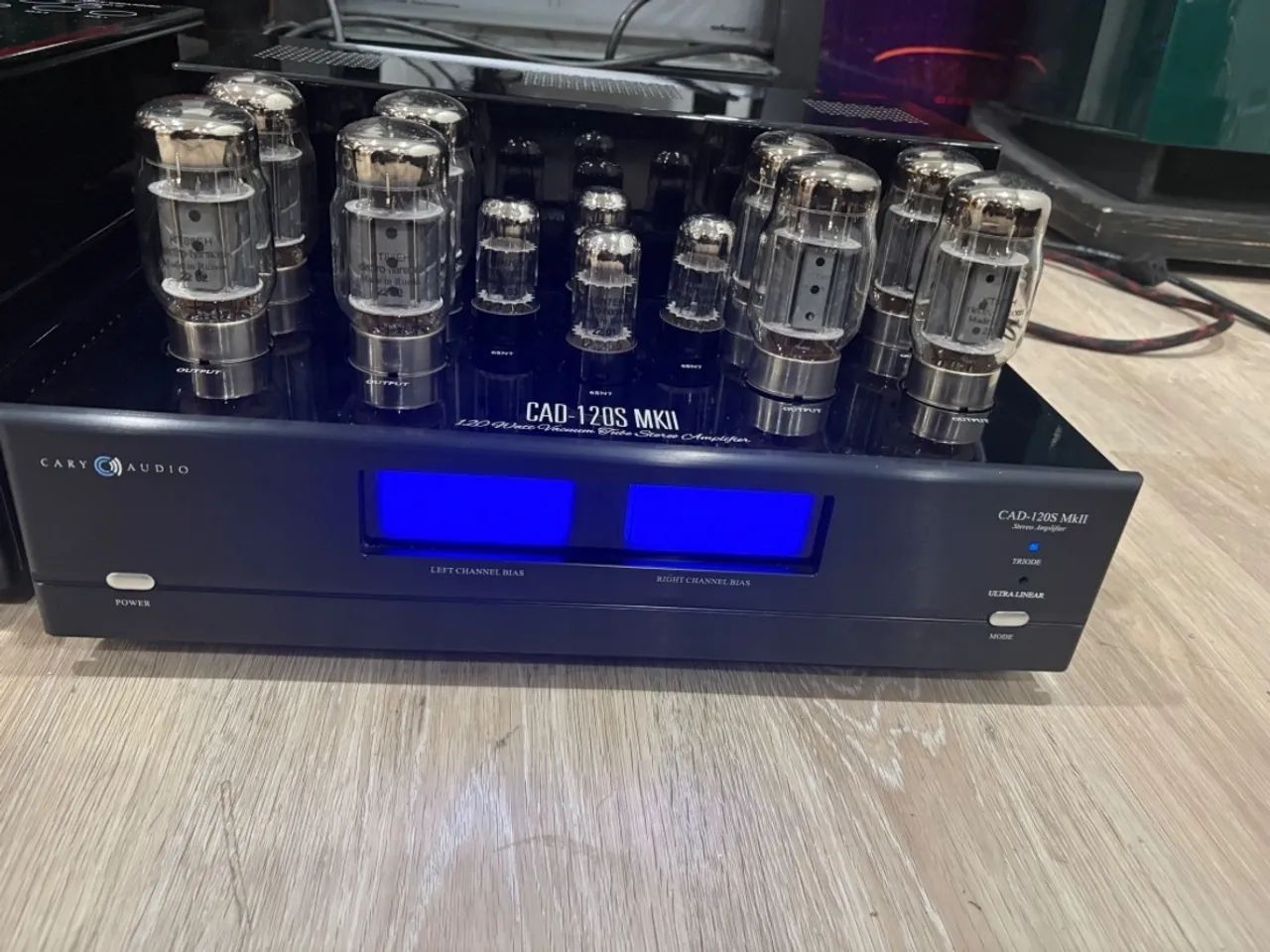Amplificador CARY CAD-120S