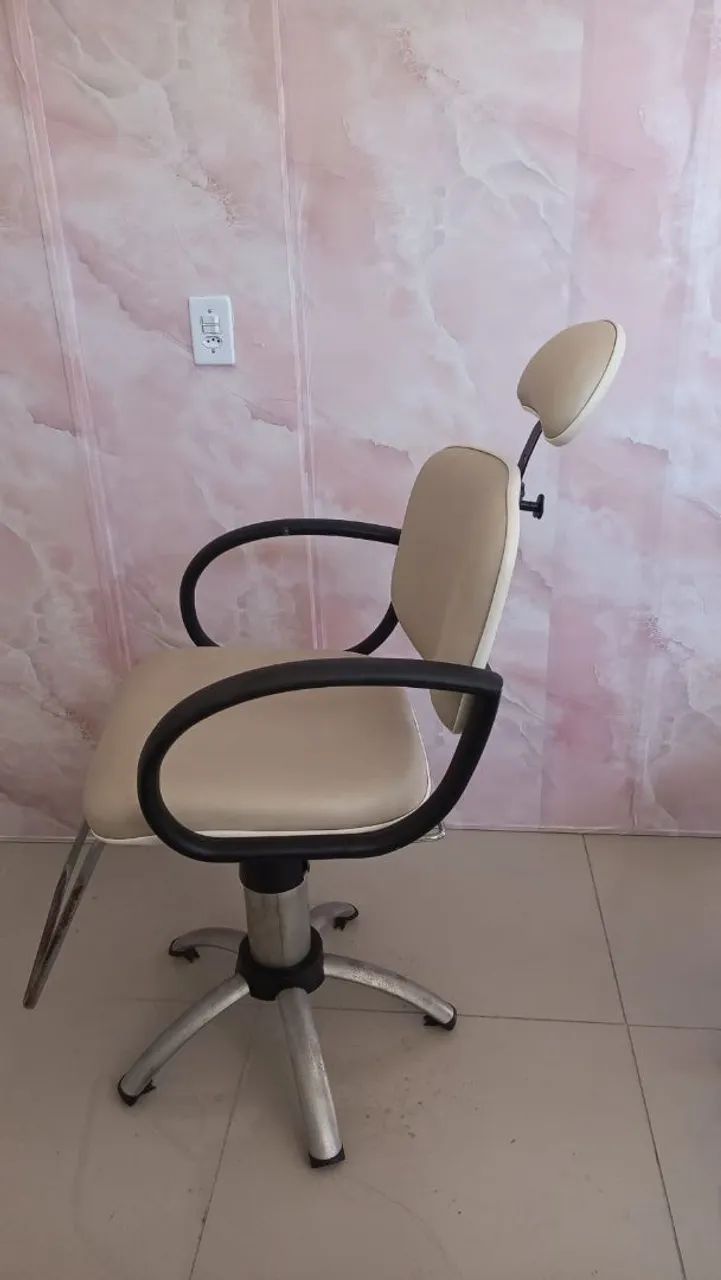 Vendo cadeira de cabeleireiro 