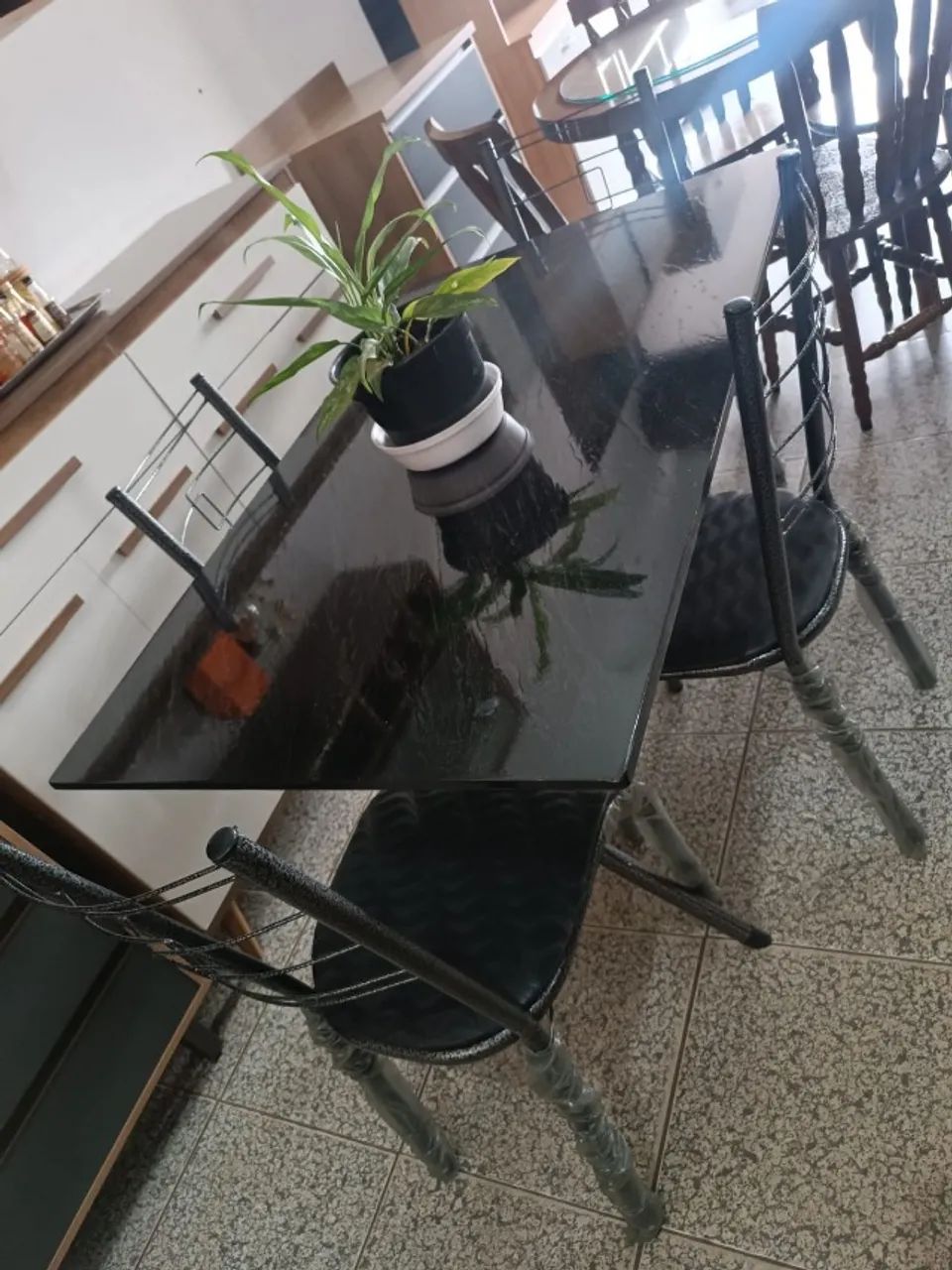 Mesa de Cozinha Marmorizada com 4 Cadeiras Nova, Entrego  - Foto 2