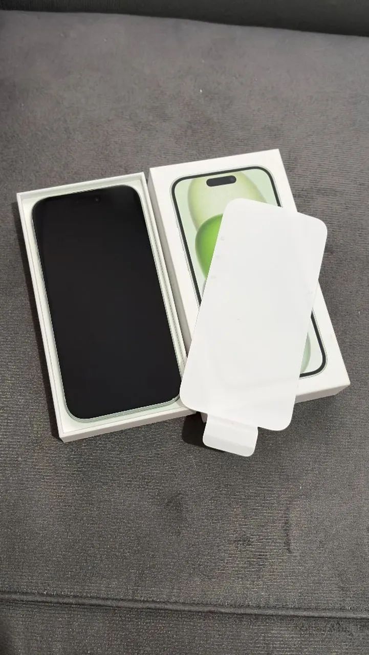 iPhone 15 256 GB Verde - 94% de bateria, nota fiscal e garantia
