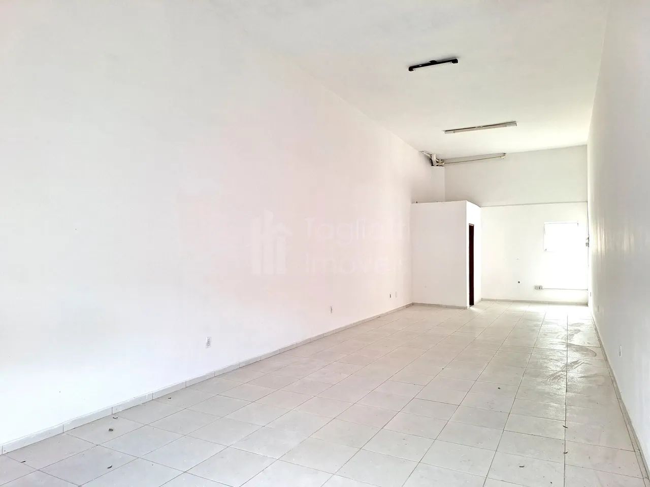 Loja 2 - Ponto Comercial em Centro, Araruama/RJ - Foto 2