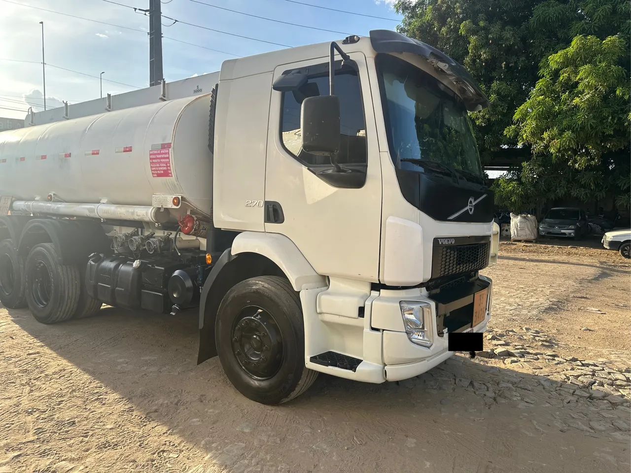 CAMINHÃO VOLVO VM270/COMBUSTÍVEIS - Foto 3