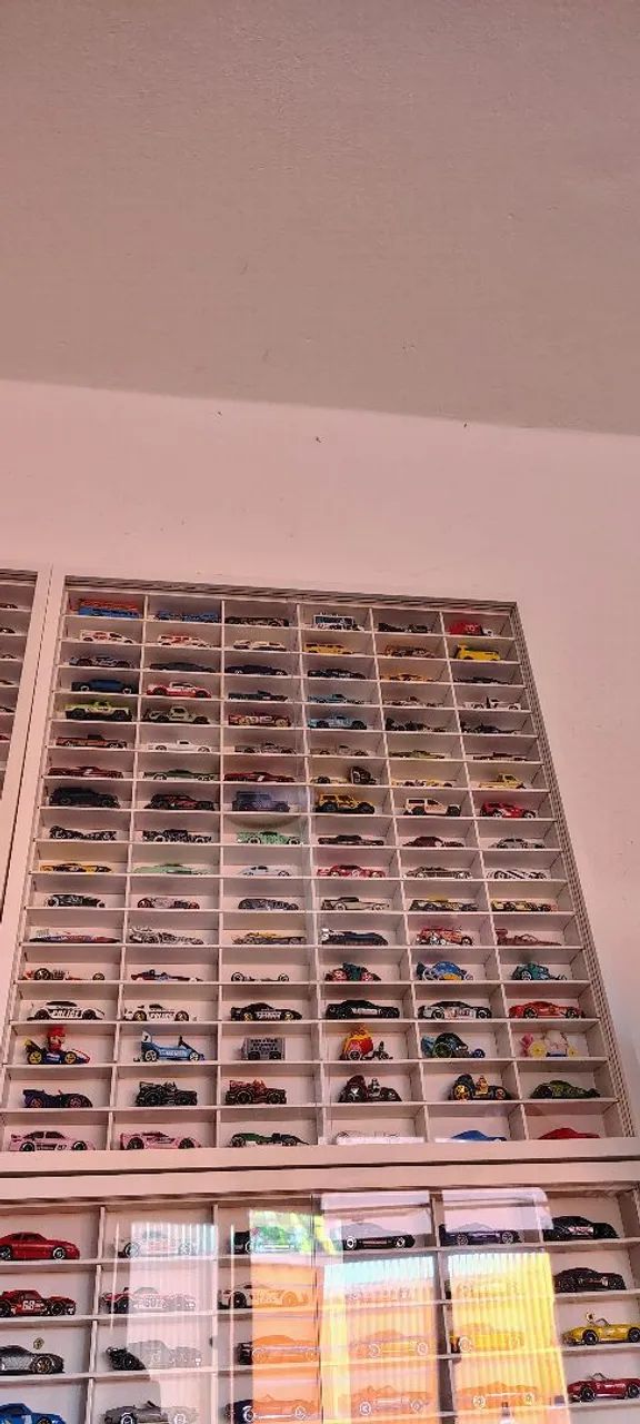Coleção Hot Wheels 102 unidades