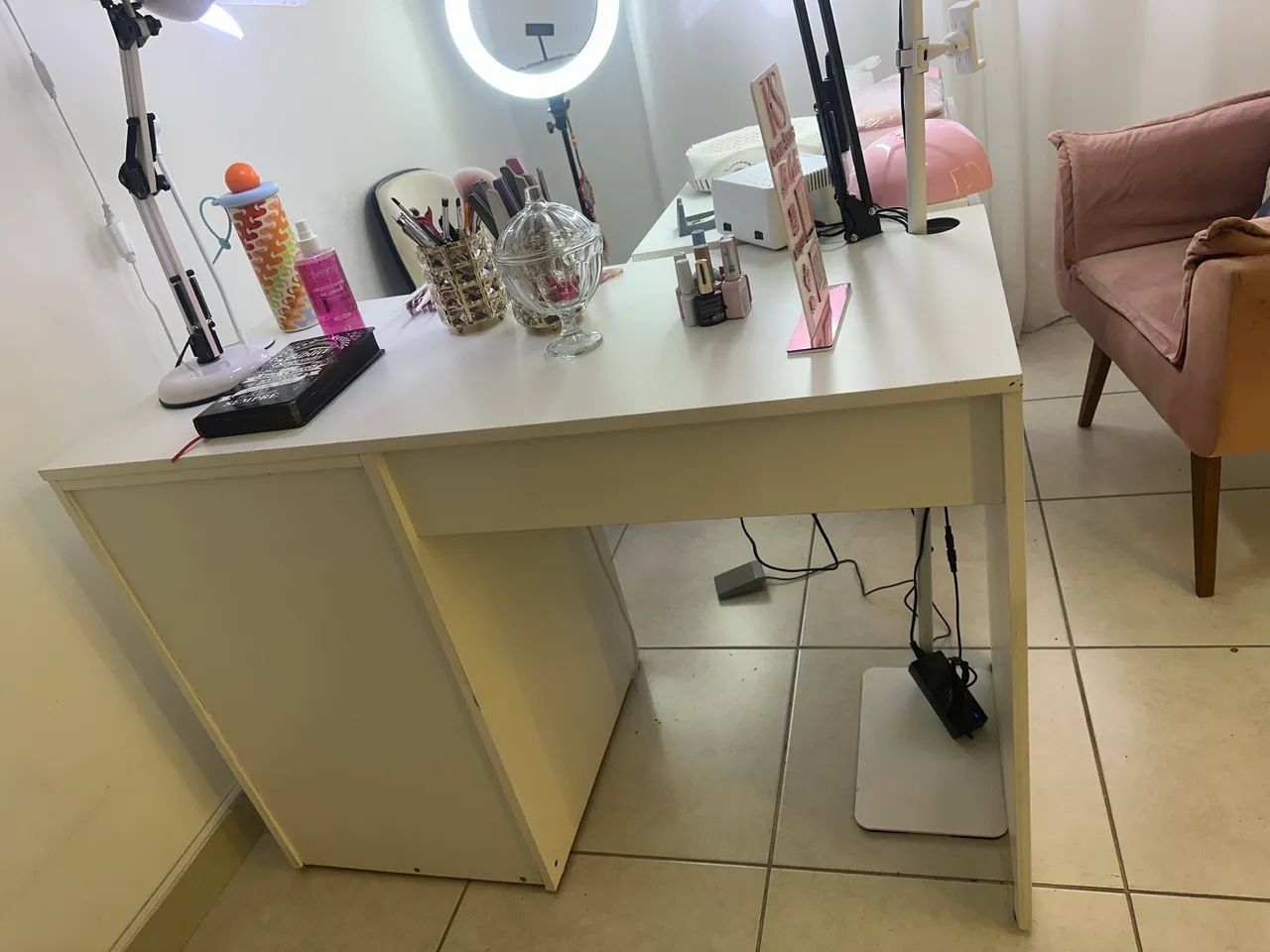 MESA EM L PARA MANICURE