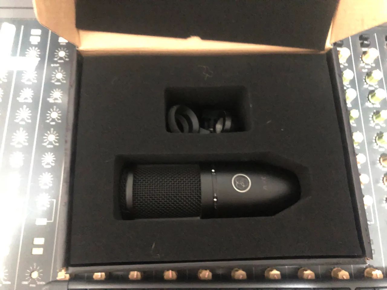 Microfone condenser AKG P120 - Foto 3