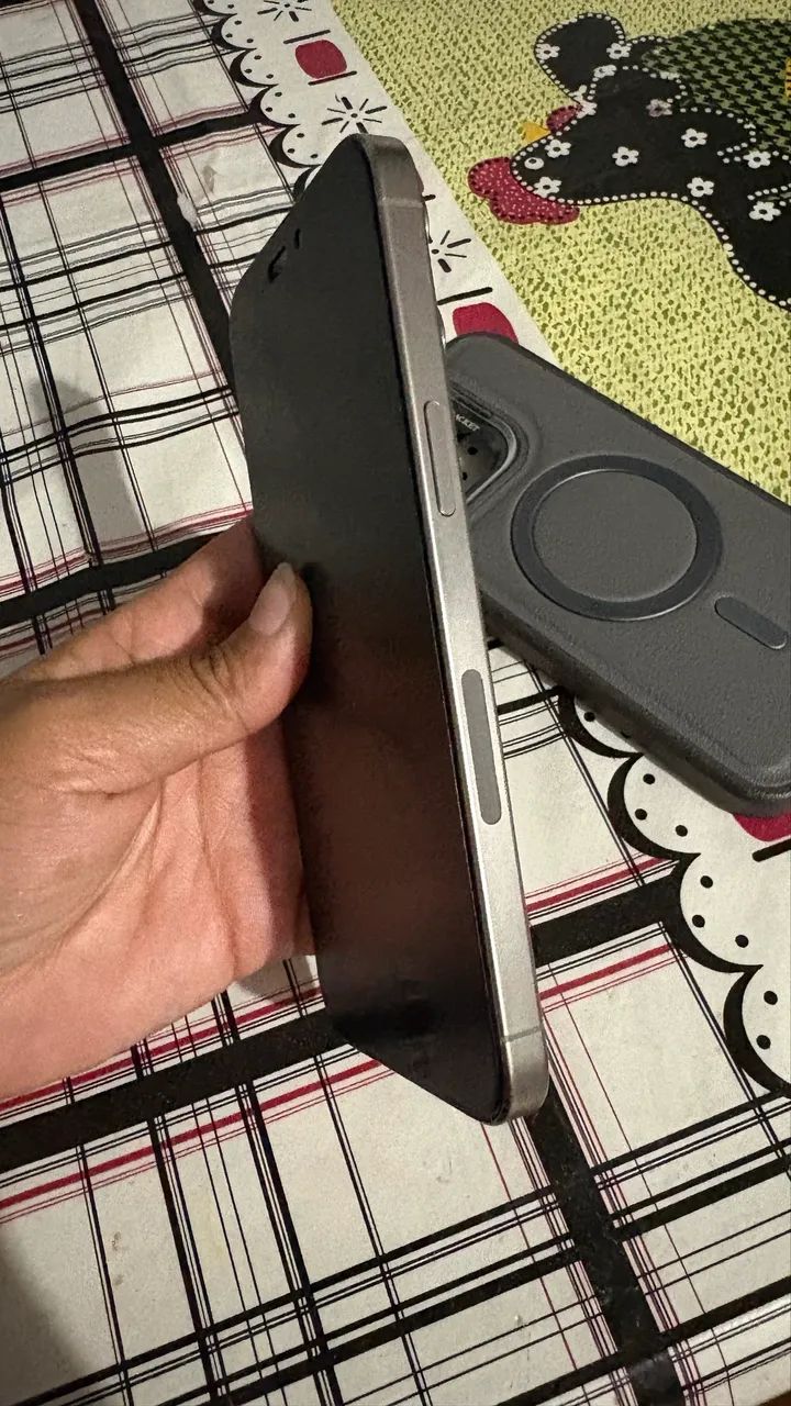 iPhone 15 pro max - Foto 2