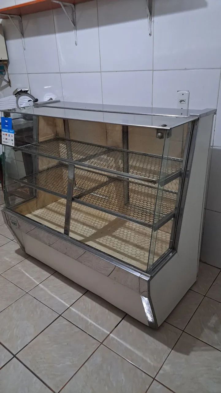 Balcão natural pra vender rápido. Meu zap 9  * 