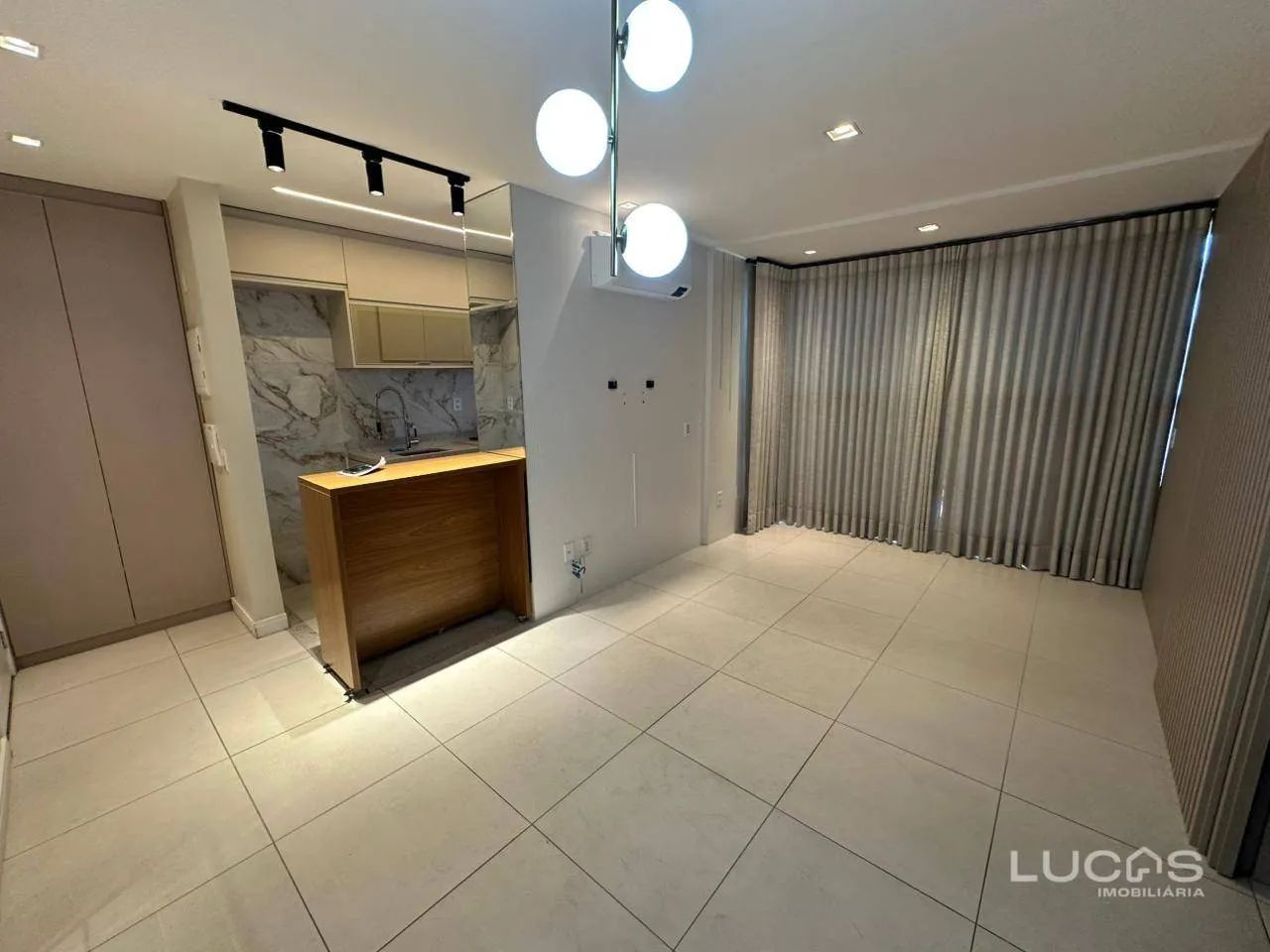 Apartamento com 1 dormitório para alugar, 51 m² por R$ 3.196,89/mês - Taguatinga Sul - Tag - Foto 5